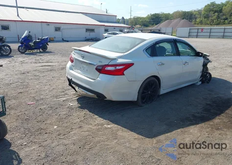 2017 Nissan Altima 2.5 Sr z USA, uszkodzony, nr VIN 1N4AL3AP8HC287631